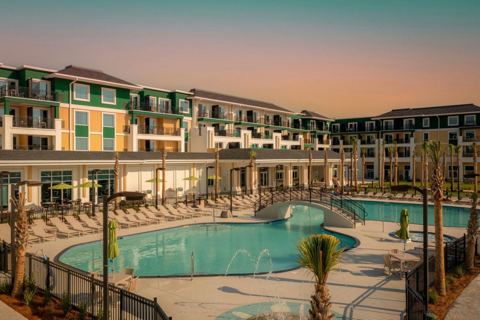 מלון Courtyard By Marriott ג'קיל איילנד מראה חיצוני תמונה